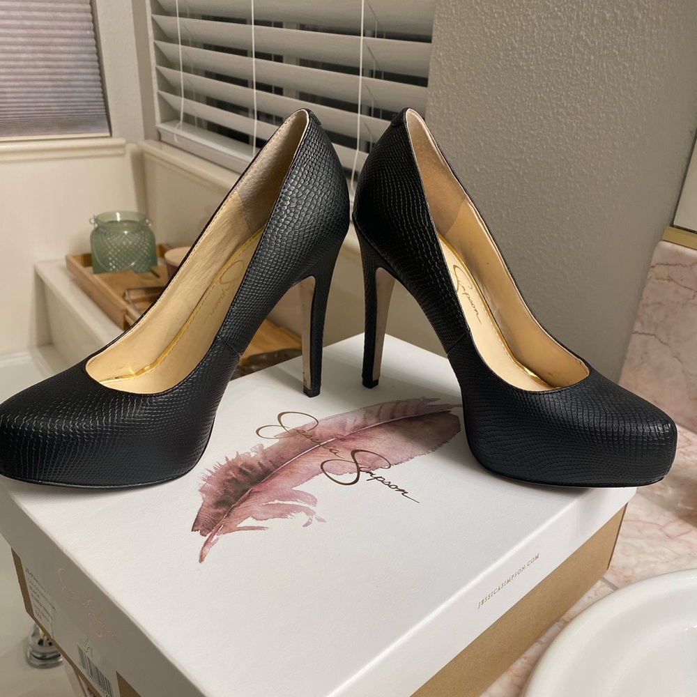 Black Jessica Simpson high heels